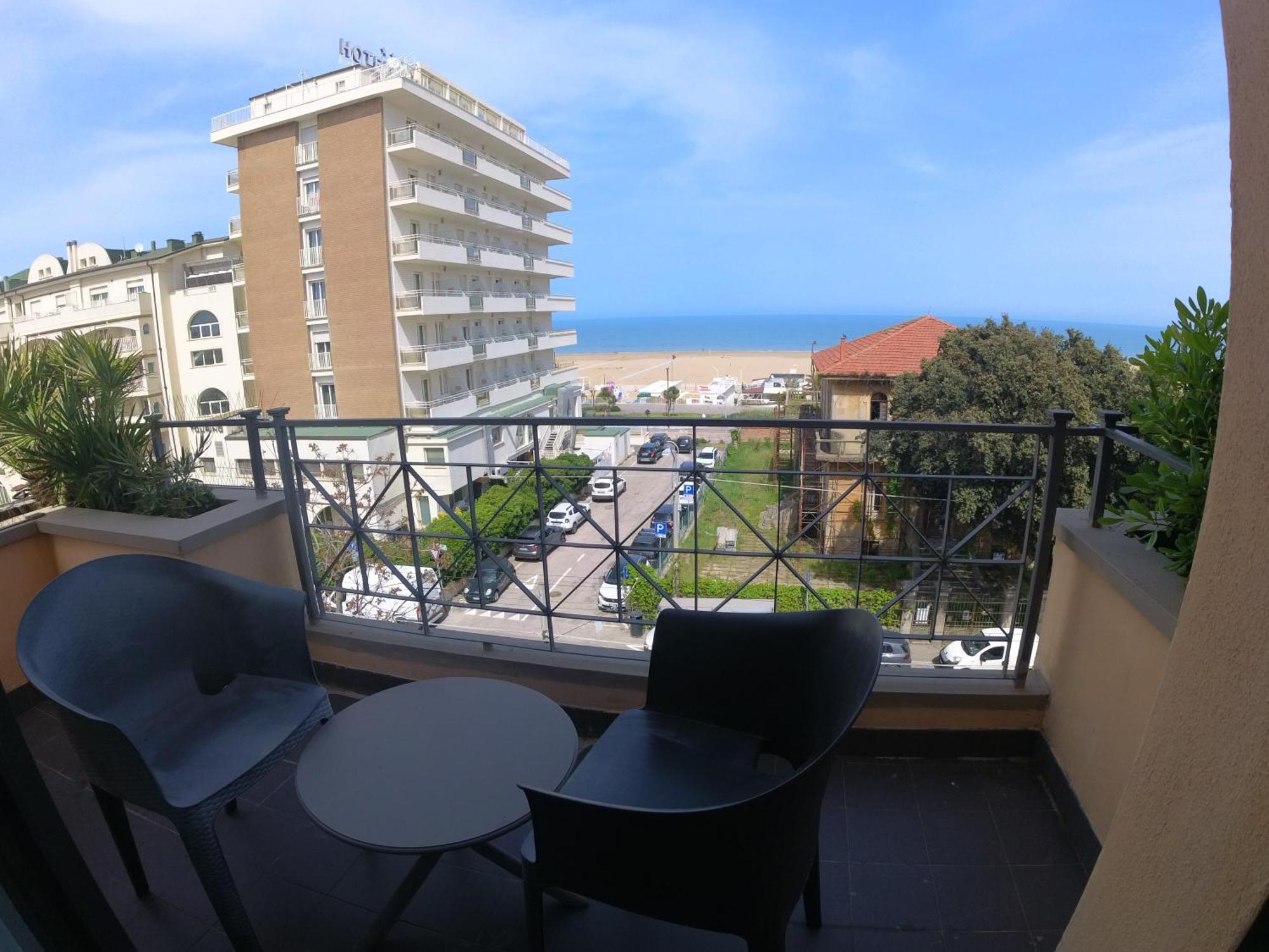 Hotel Nettunia Rimini Rum bild